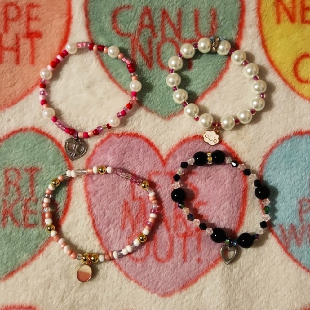 🌸 Handmade Bracelets 🌸 (1 per Purchase)